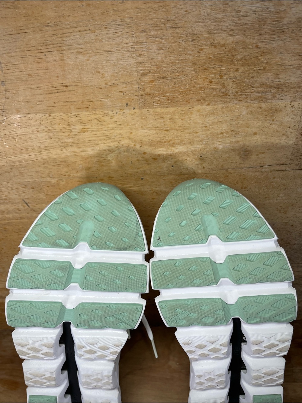 On CloudSwift 3 REFLECTIVE Womens Size 9 Running Shoes Sneakers Ivory Creek - Picture 10 of 12